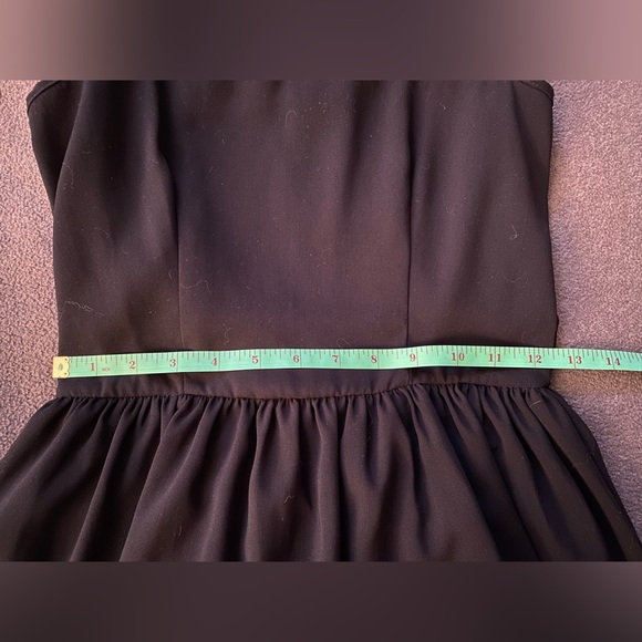 Sleeveless Black Peplum Mini Dress - Picture 6 of 7